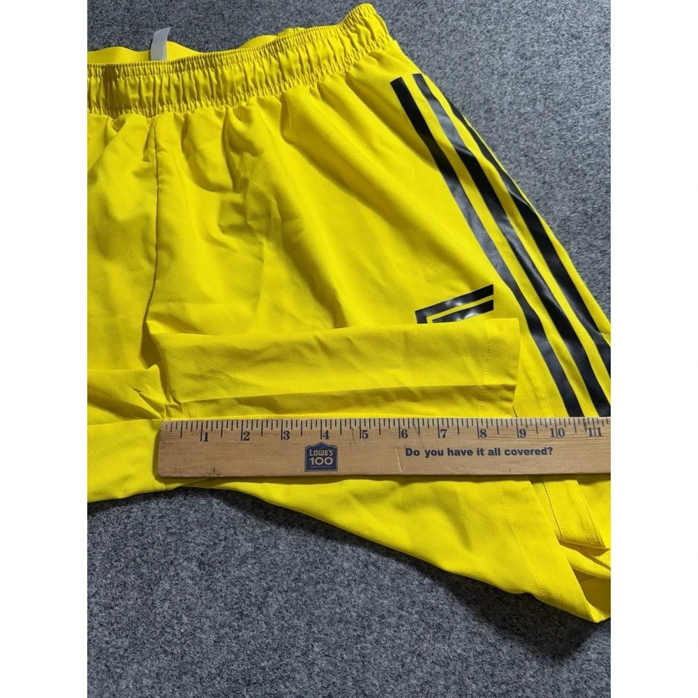 Diego Rossi #5 Columbus Crew Shorts‎ Mens Large Yellow Team Issued MLS